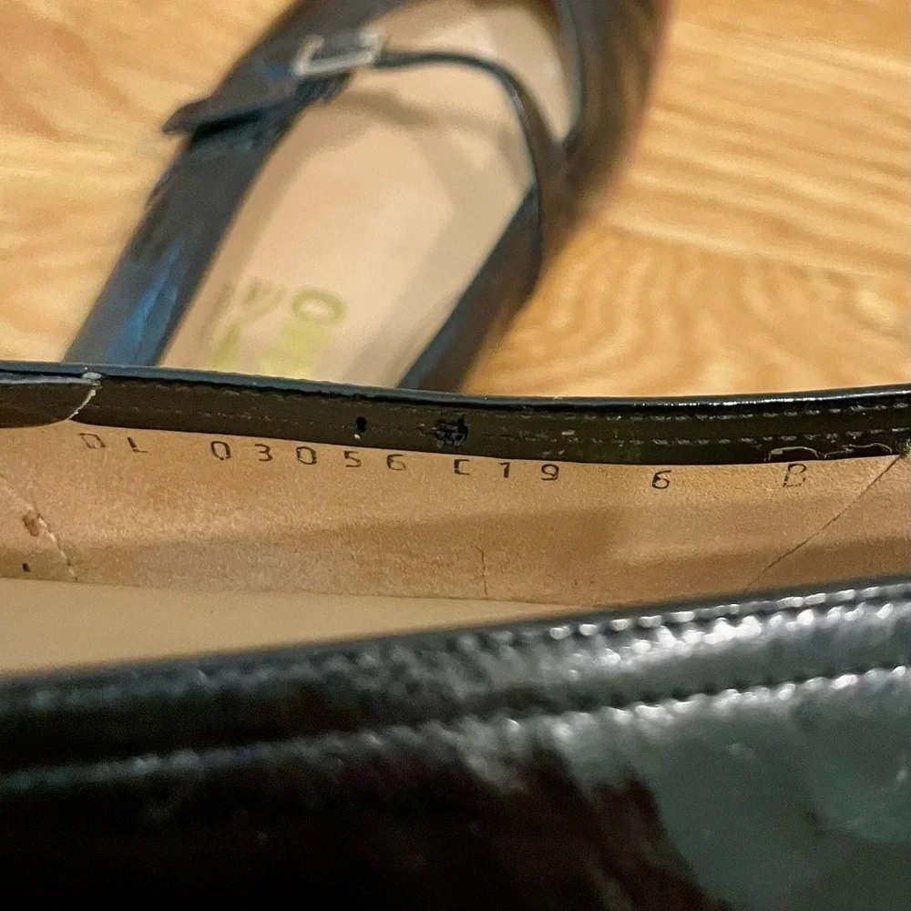 Ferragamo Mary Jane Ballet Flats Black Patent Leather Size 6 | Audrey Style